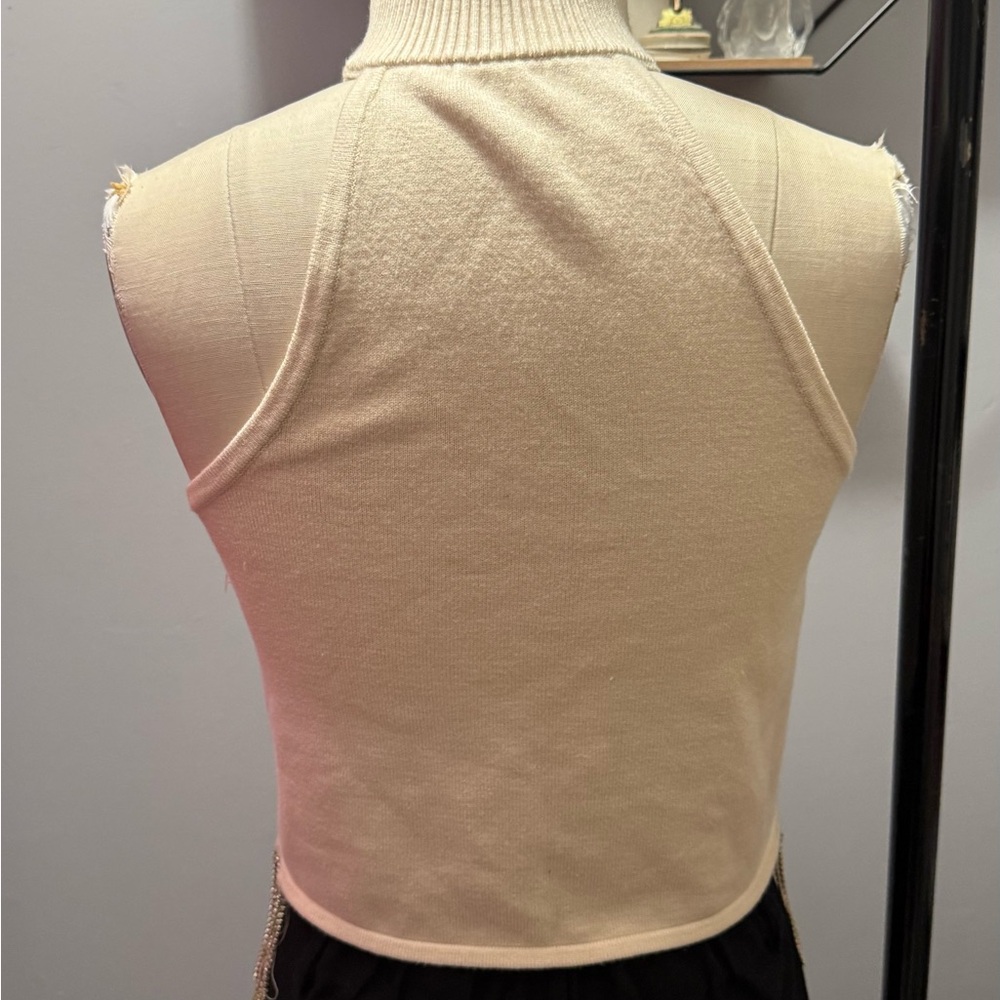 Elegant Cream Sleeveless Top with Fringe Detail - Picture 4 of 6